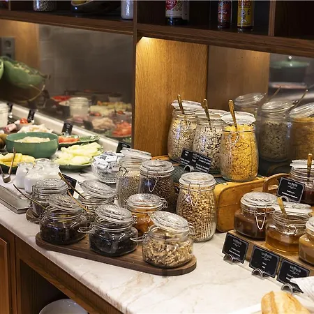 Via Sants Barcelona, Tapestry Collection By Hilton 4* Barcelona