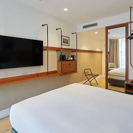 Ξενοδοχείο Via Sants Barcelona, Tapestry Collection By Hilton