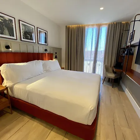 Via Sants Barcelona, Tapestry Collection By Hilton Βαρκελώνη