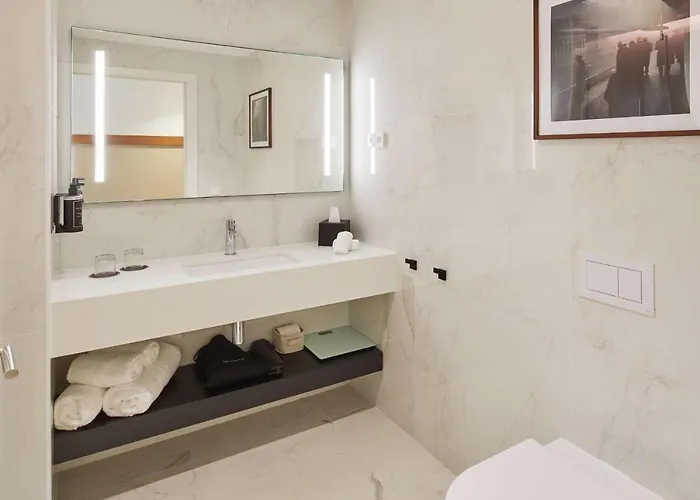 Via Sants Barcelona, Tapestry Collection By Hilton 4*