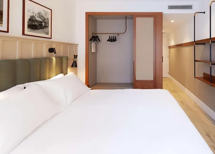 Via Sants Barcelona, Tapestry Collection By Hilton Barcelona
